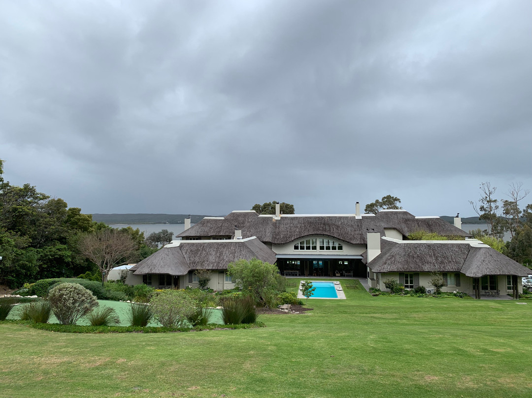 The Thatch House Boutique Hotel主图