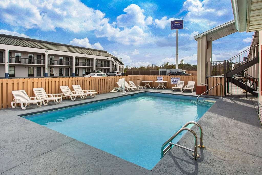 佛罗伦萨温德姆速8酒店主图