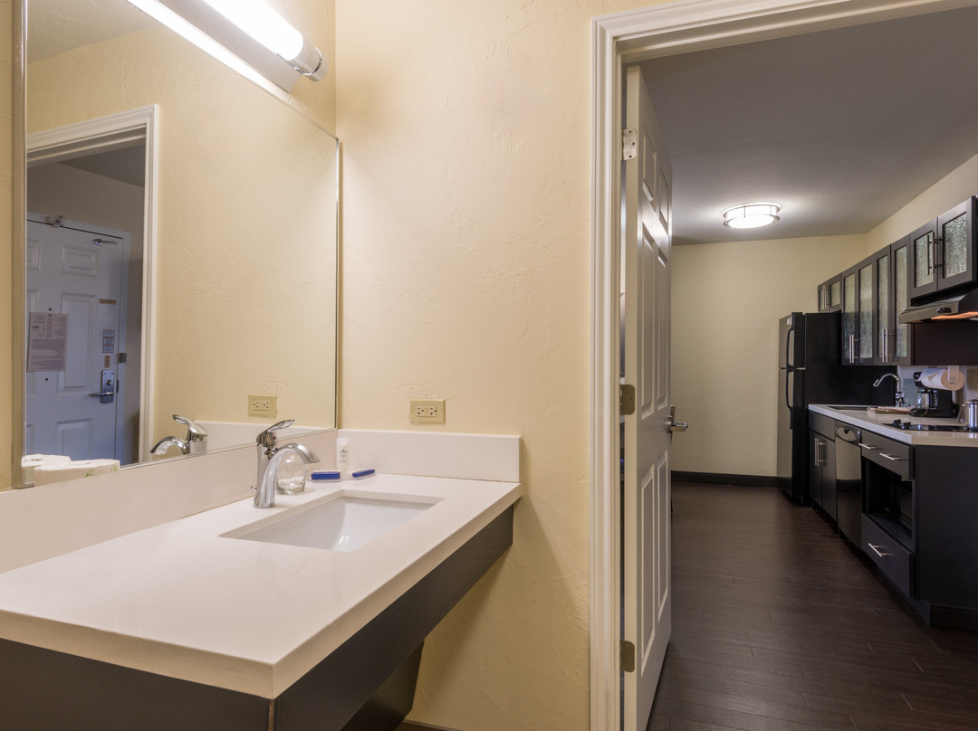 Candlewood Suites Midwest City By IHG主图