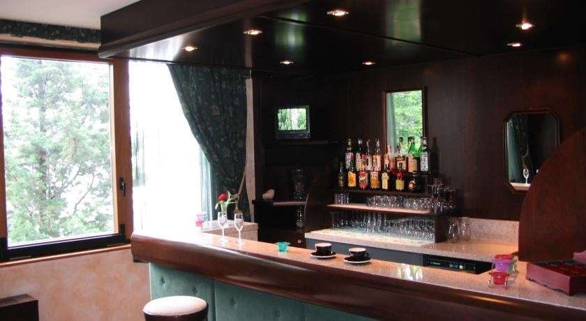 穆佳公园酒店主图