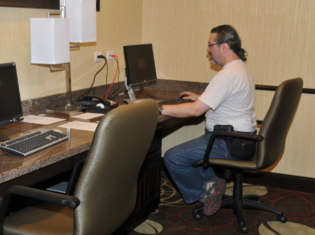 Holiday Inn Express & Suites Clinton by IHG主图