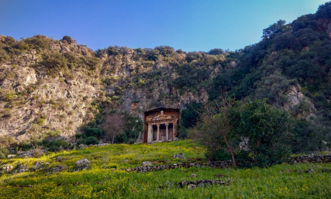 Amynthas Rock Tomb-穆拉必去景点
