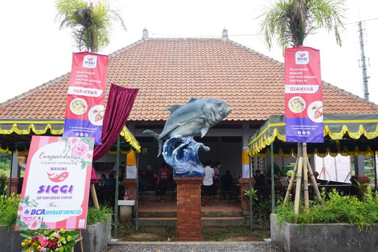 Warung Siggi (Sup Ikan Goreng Gianyar)