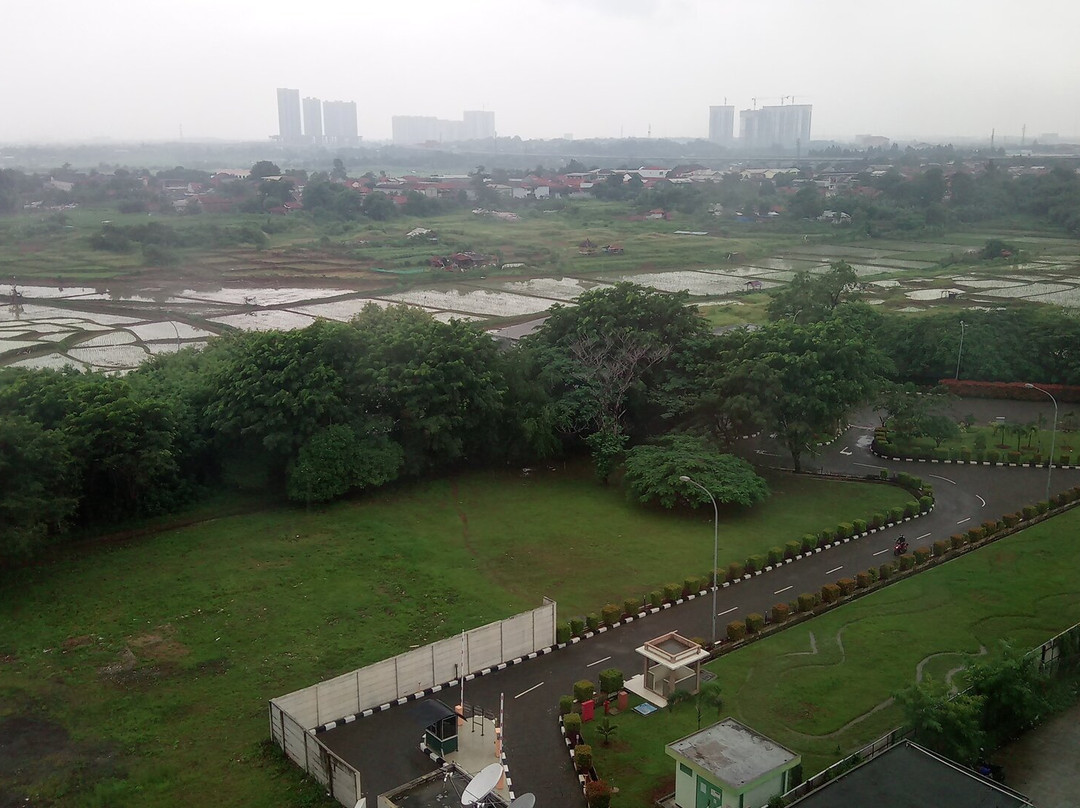 Azalea Suites by Jayakarta Group主图