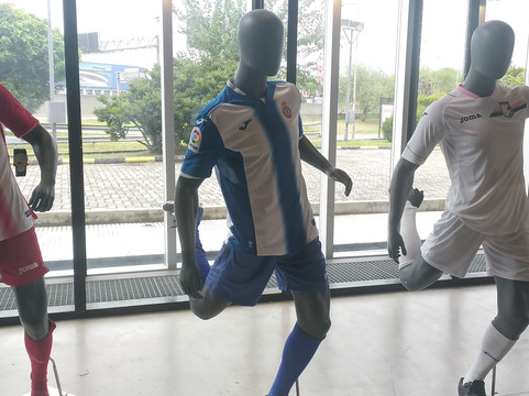 New Balance Store-Martinez必去景点