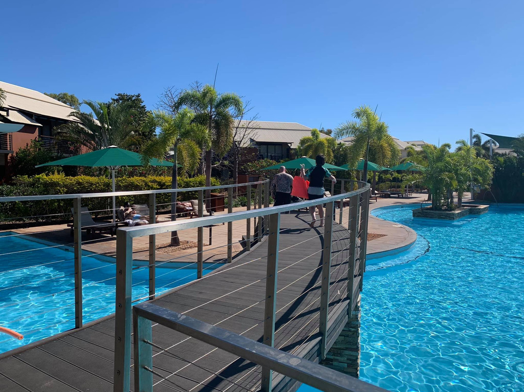 凯布尔海滩盛橡度假酒店主图