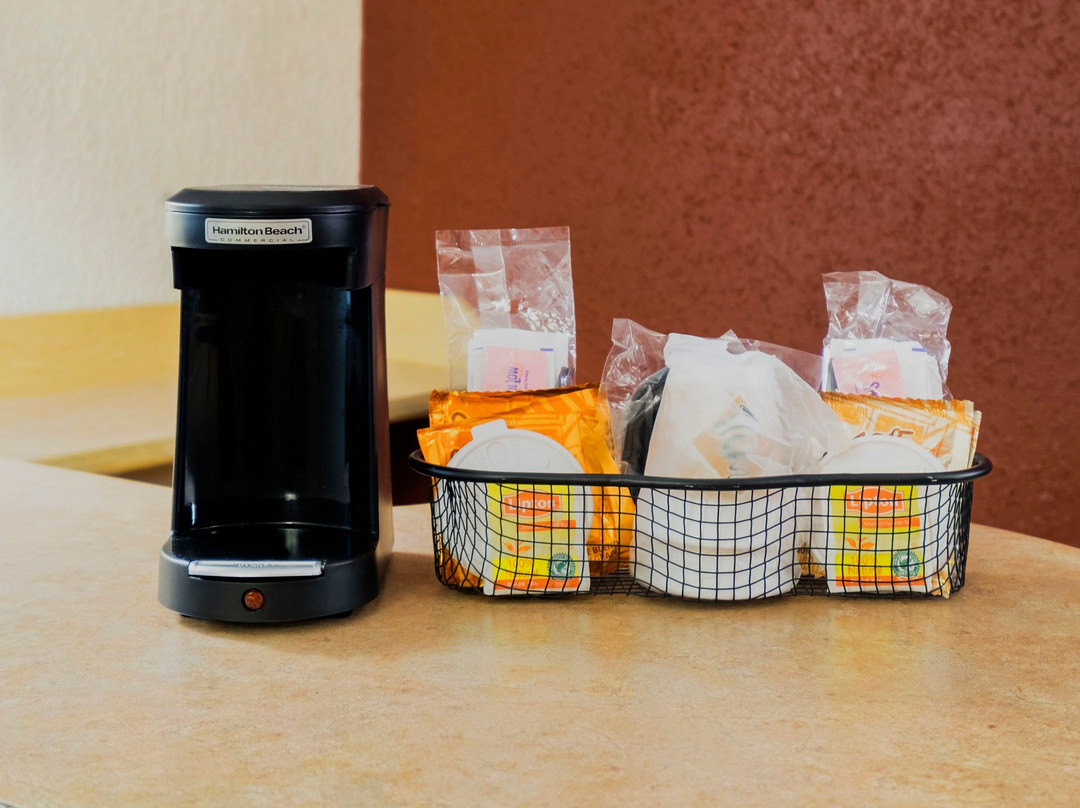 Red Roof Inn Huntington主图