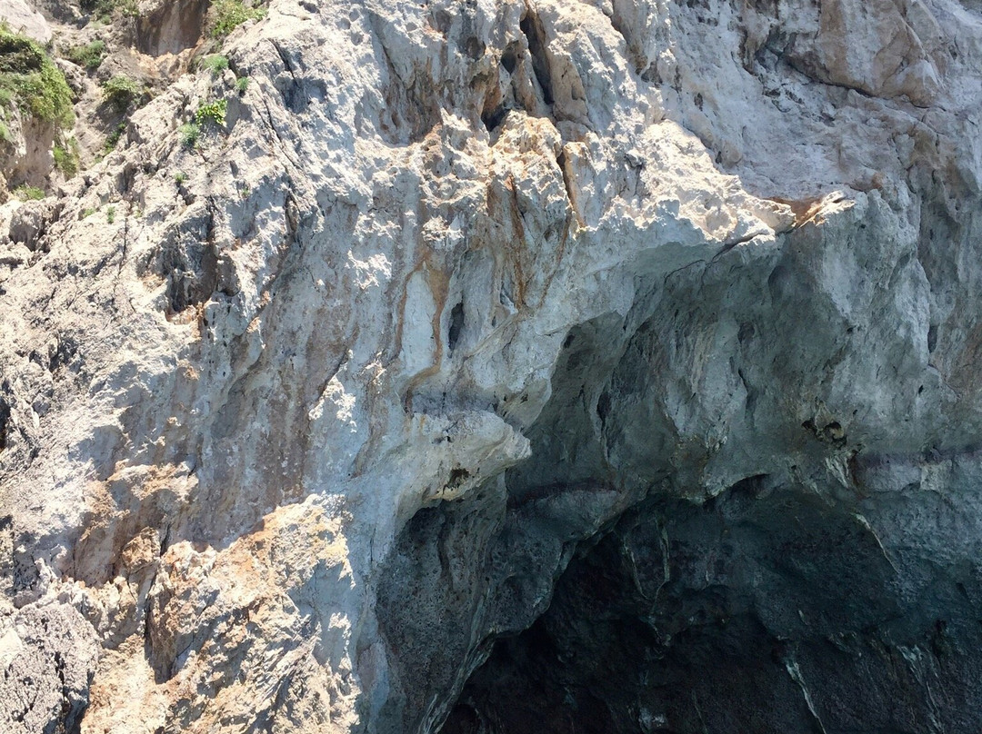 Grotta Rossa景点图片