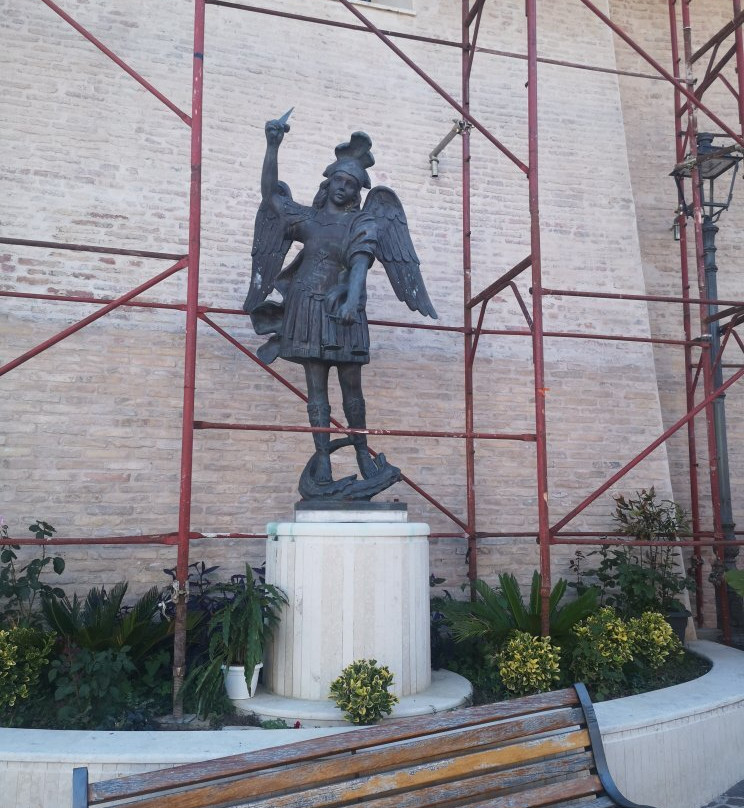 Chiesa Parrocchiale di San Michele Arcangelo-Montesilvano Colle必去景点