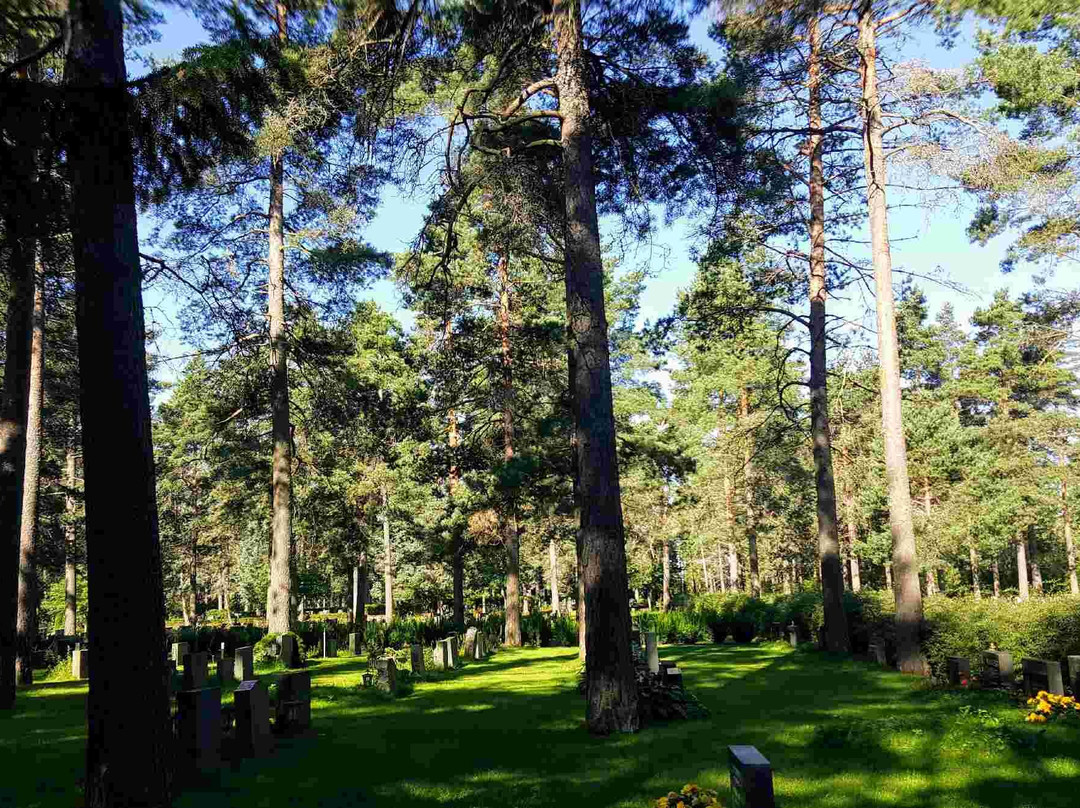 Honkanummi Cemetery景点图片