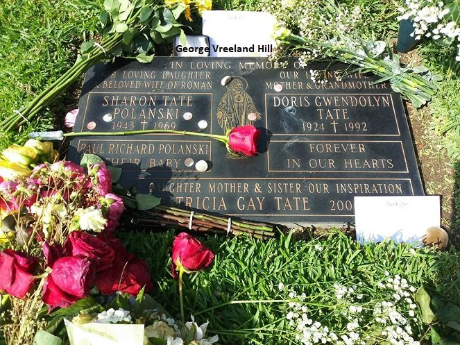 Holy Cross Catholic Cemetery-卡尔弗城必去景点