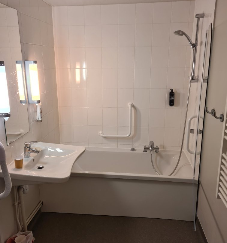 ibis Cherbourg La Glacerie主图