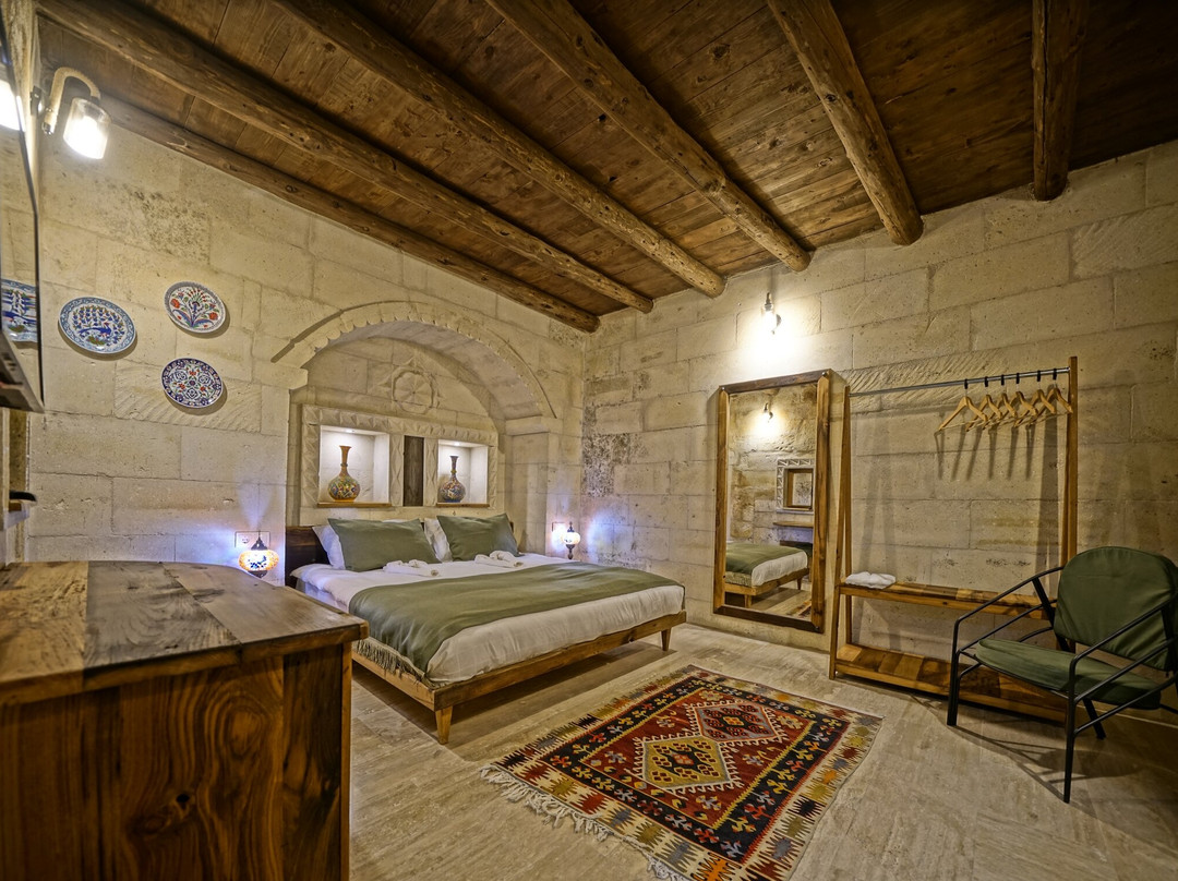 Vigneron Cave Hotel