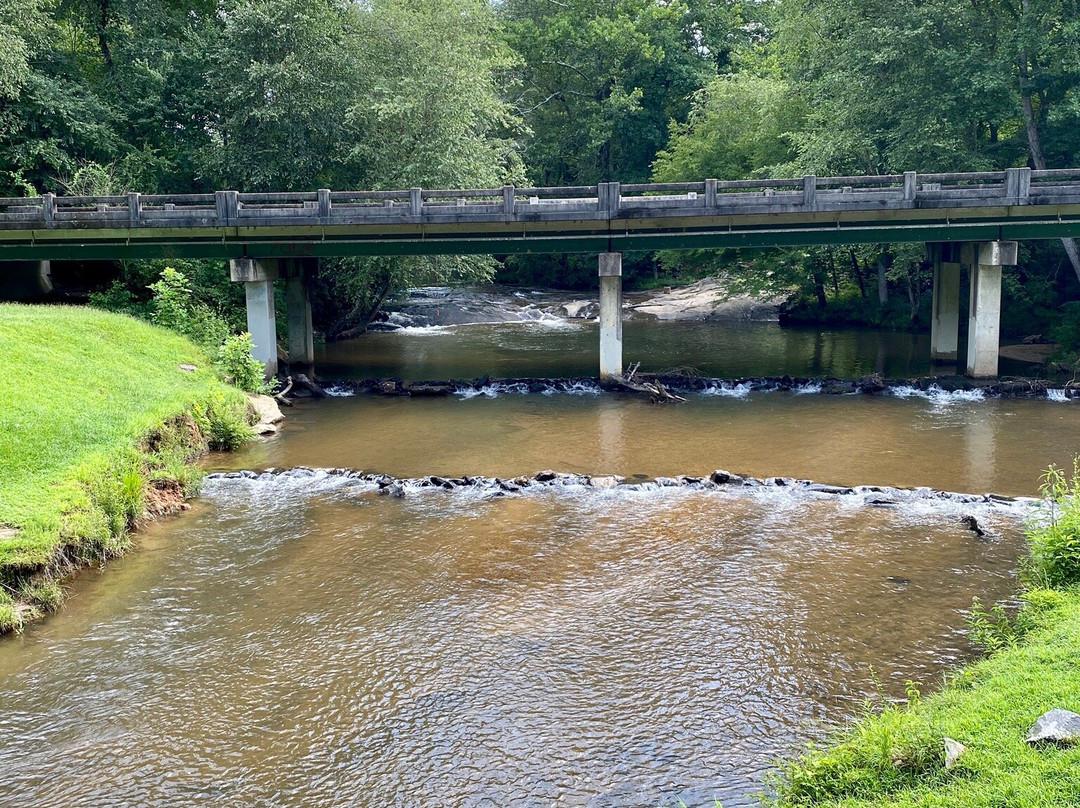 Stovall Mill Covered Bridge-海伦必去景点