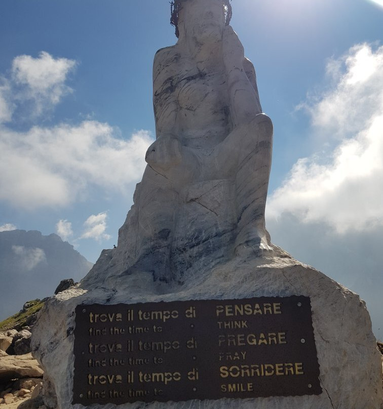 Statua del Cristo Pensante景点图片