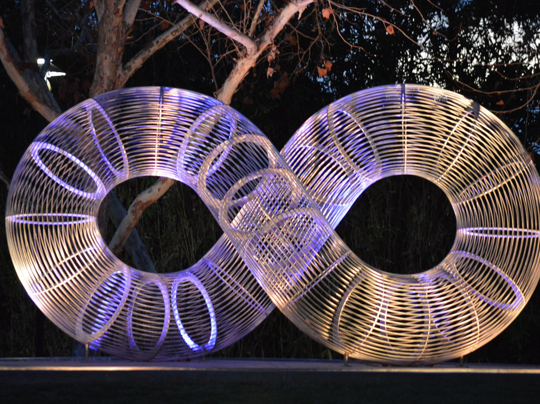 Cerritos Sculpture Garden-喜瑞都必去景点