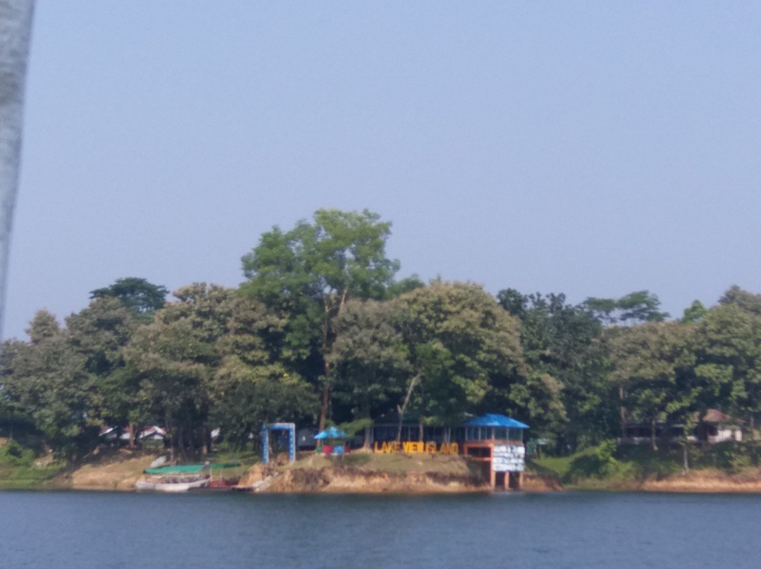 Lake View Island景点图片