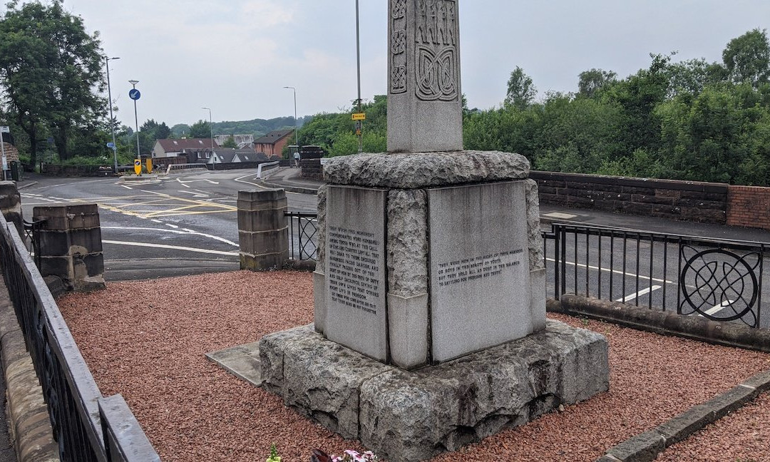 Bridge of Weir Memorial景点图片