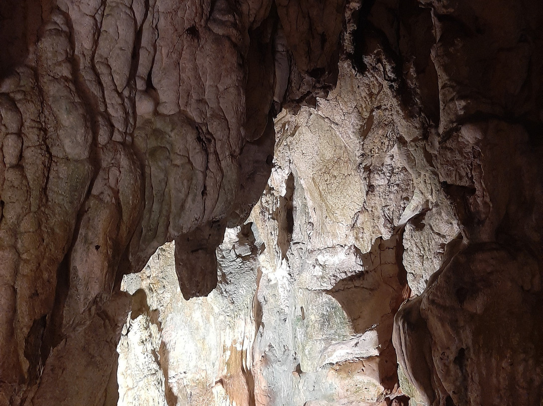 Al Dawayat Cave景点图片
