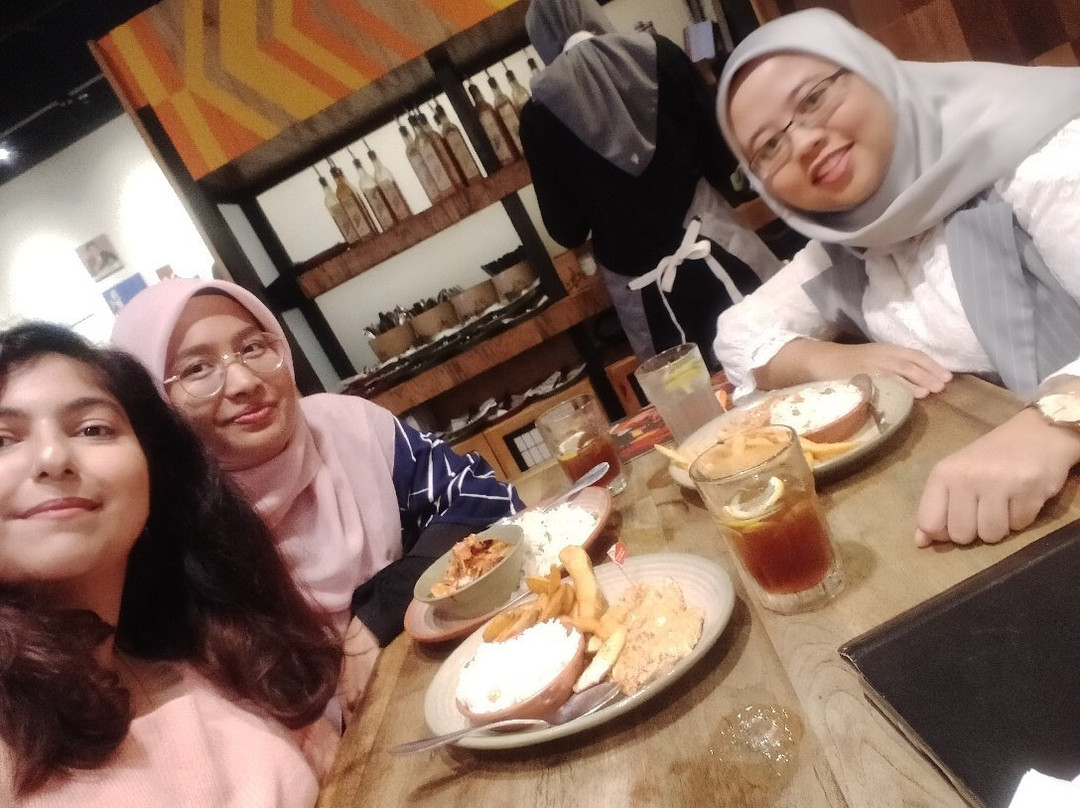 皇后湾广场-峇六拜必去景点