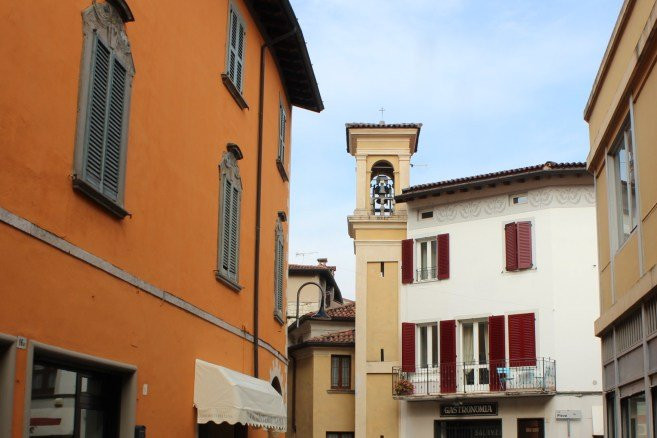 Chiesa di Santa Maria del Mercato-伊塞奥必去景点