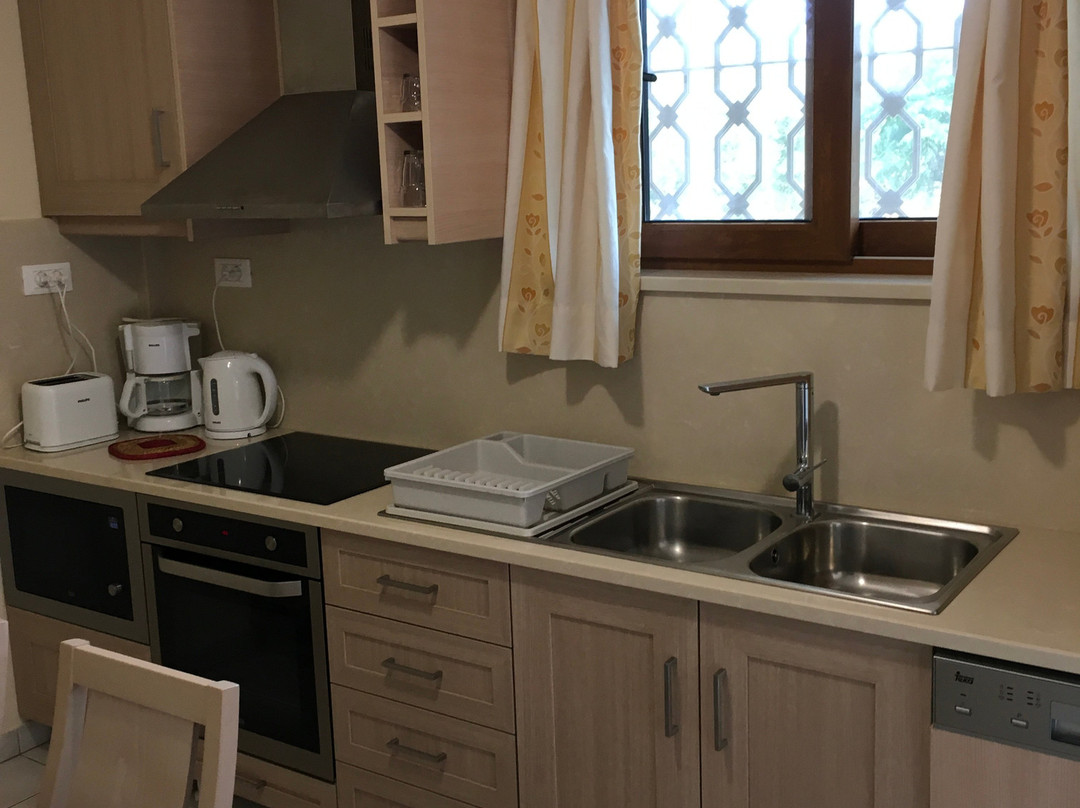 Dimaras Apartments主图