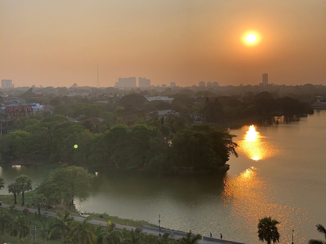 茵雅湖-仰光必去景点
