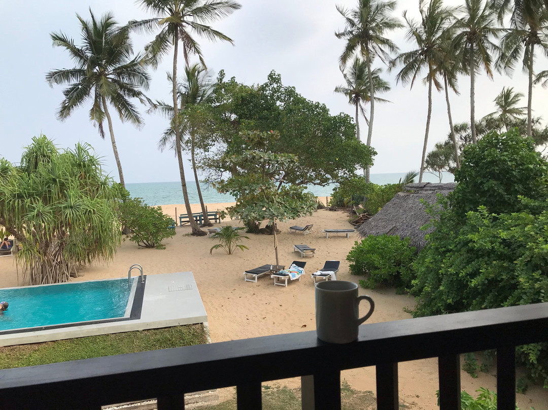 思瑞海滩酒店主图