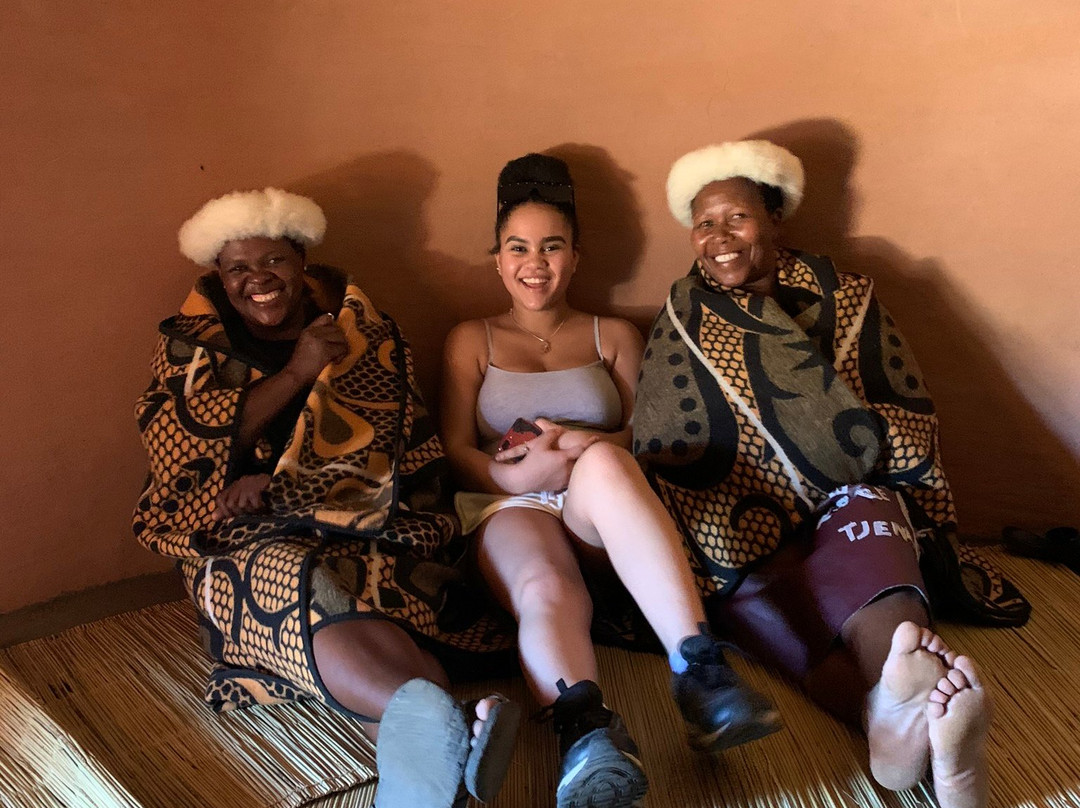 Thaba Bosiu Cultural Village主图