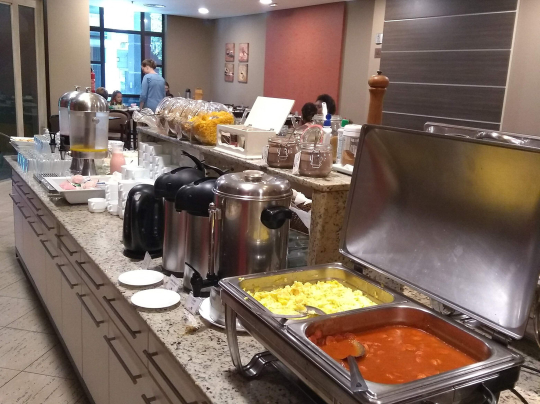 南卡希亚斯天鹅酒店主图