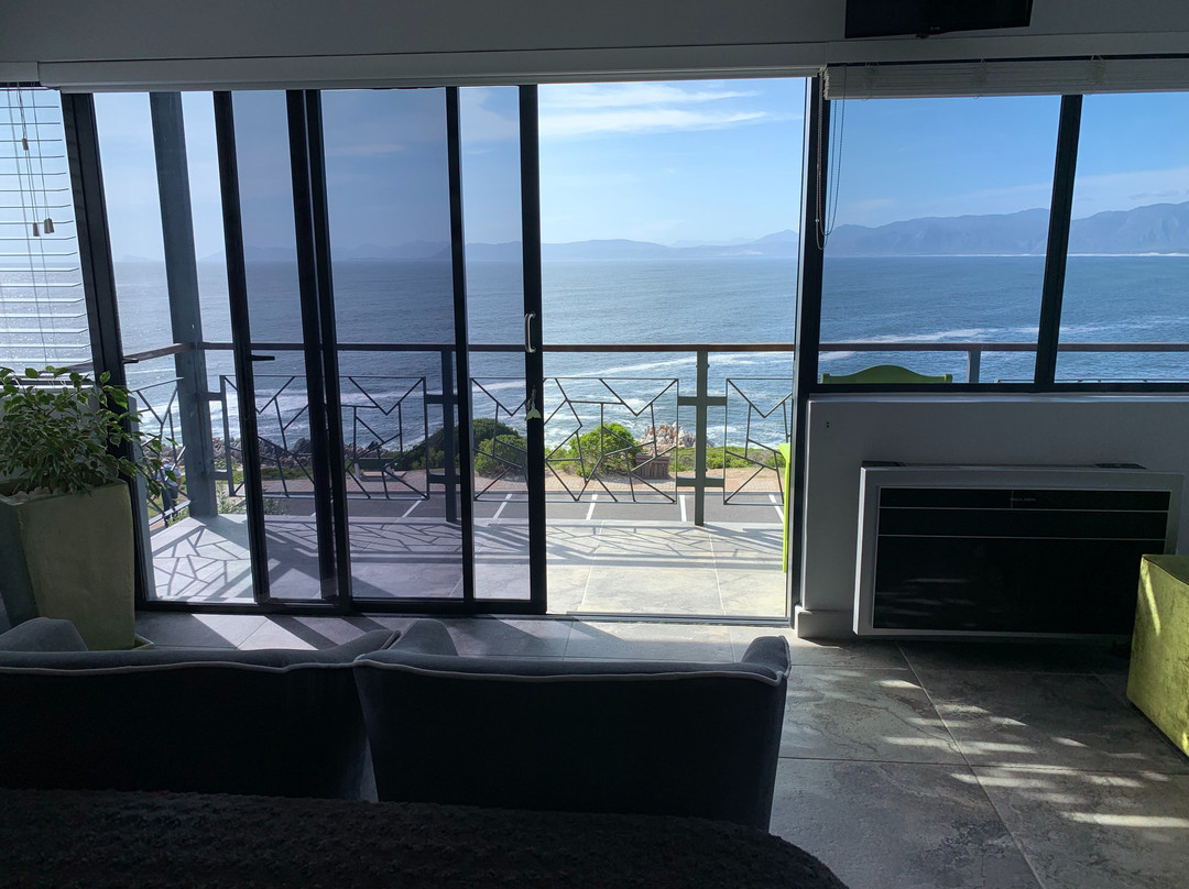 65onCliff Guest Lodge主图