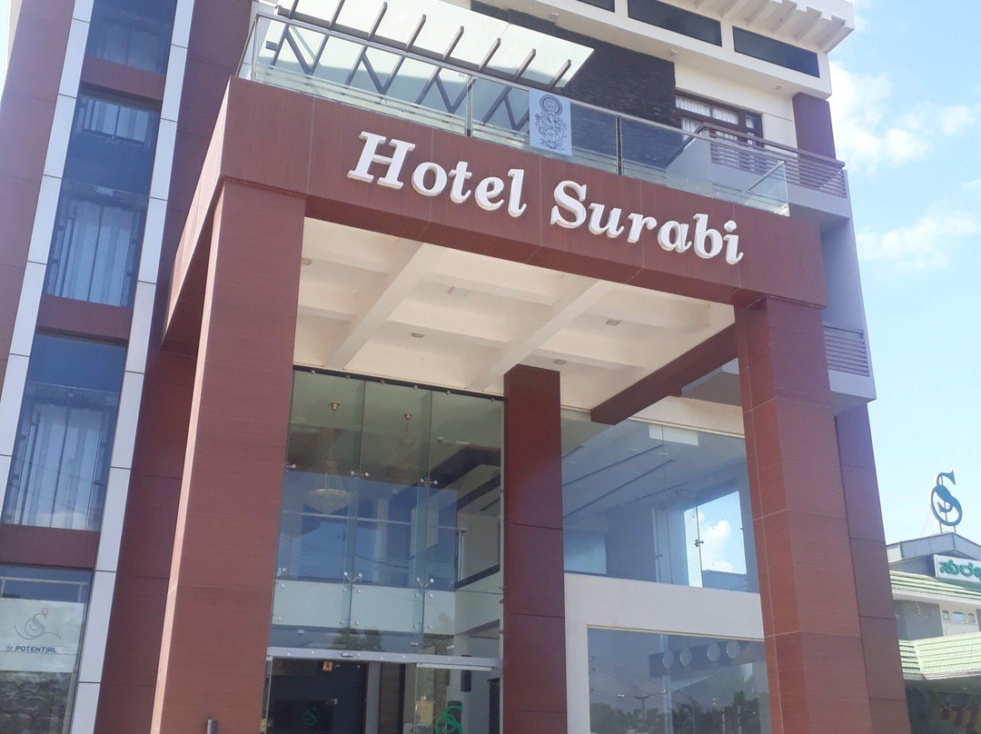 Hotel Surabi主图