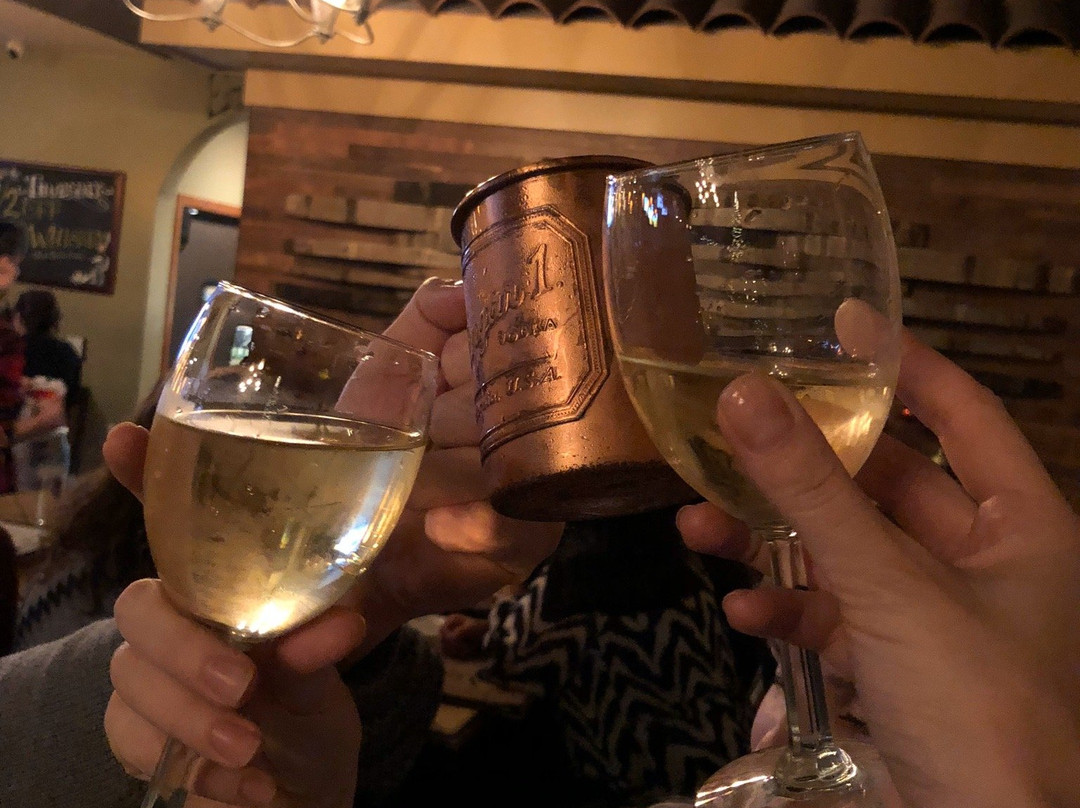 The Vine - Martini & Wine Bar-Grayslake必去景点