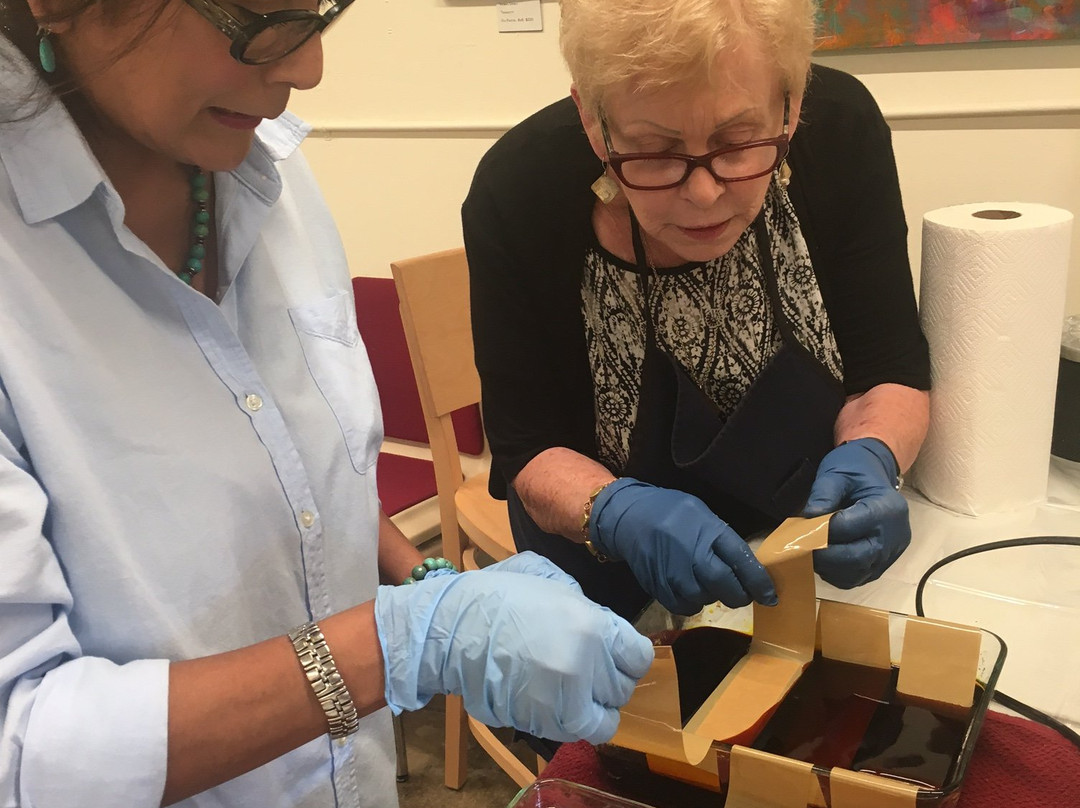 Artisan Gallery 218-西得梅因必去景点