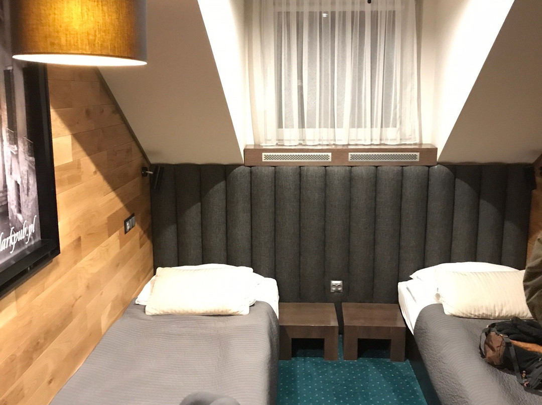 Hotelik Dark Pub主图
