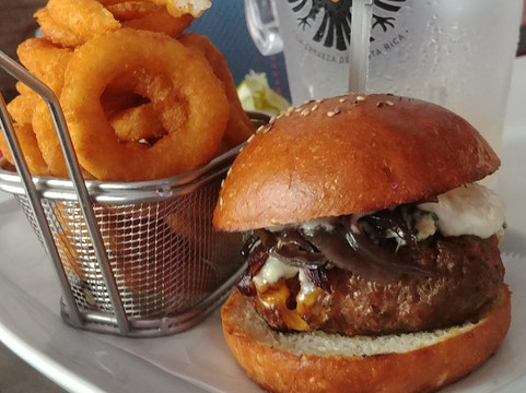 Sharky's-塔马林多必去景点