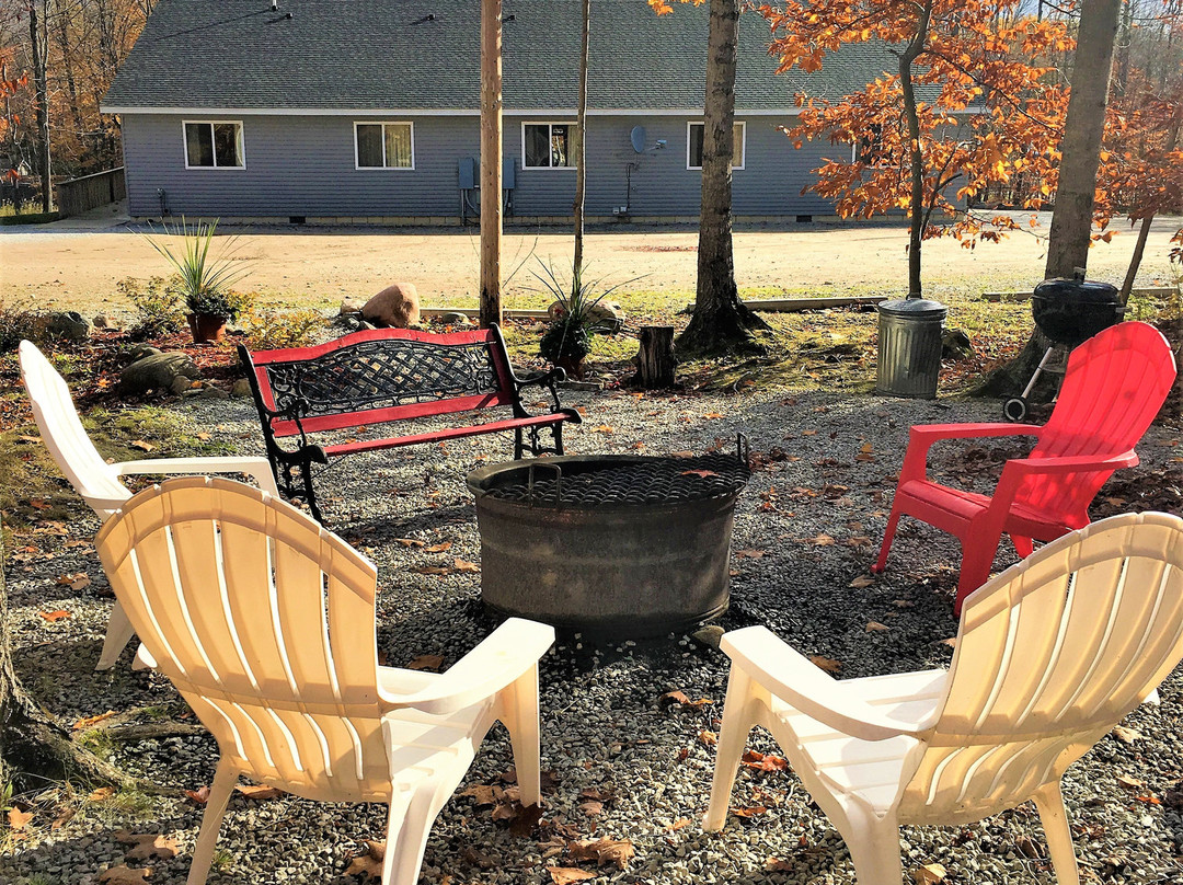 Drummond Island Hotel & Vacation Homes主图