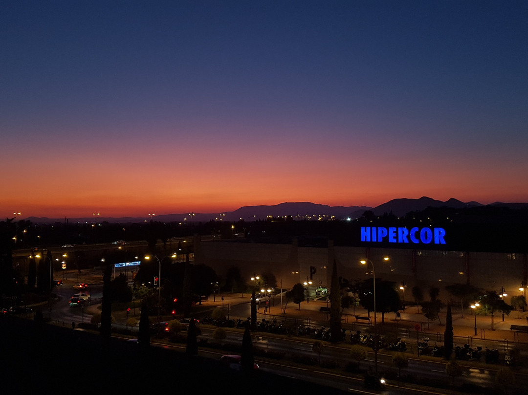 鲁纳格拉纳达塞尔科蒂尔大酒店主图