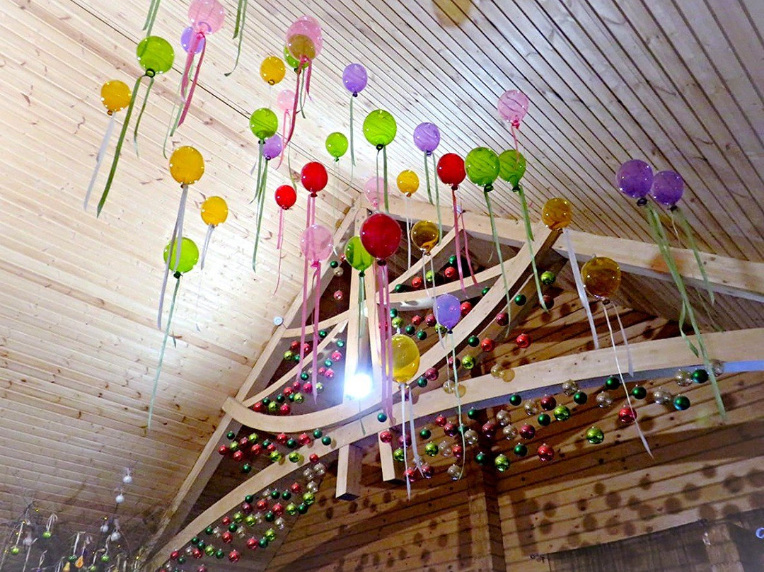 Ariel - Factory of Glass Christmas Tree Decorations景点图片