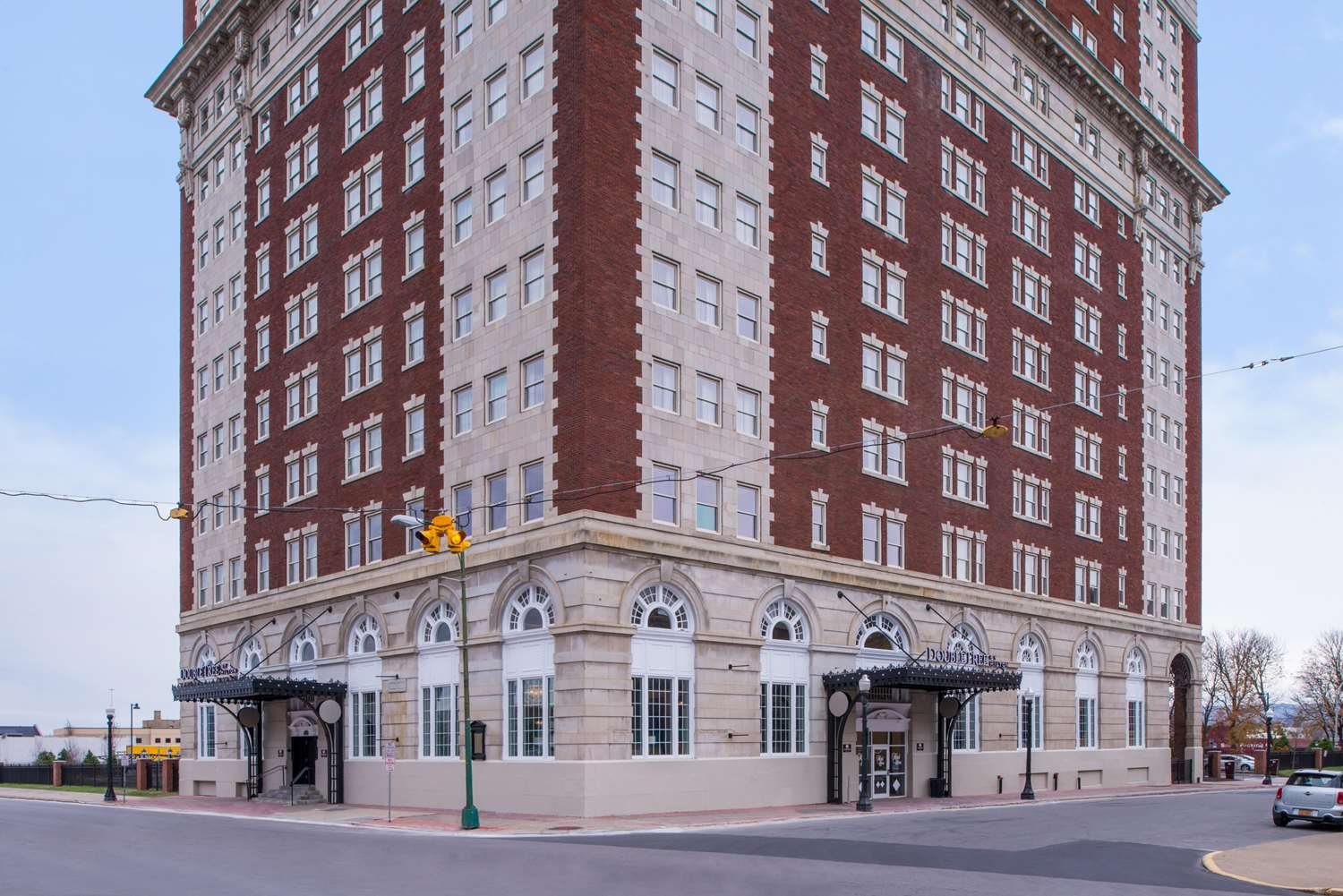 DoubleTree by Hilton Utica-官方