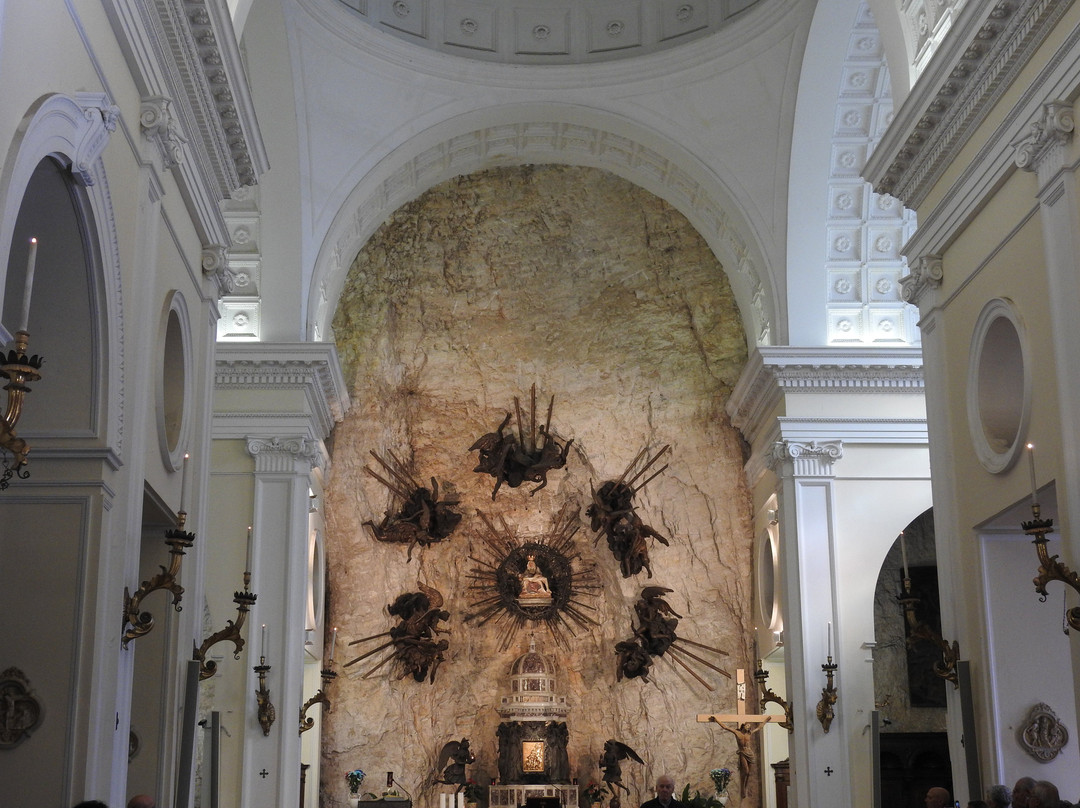 Santuario Basilica Madonna della Corona景点图片