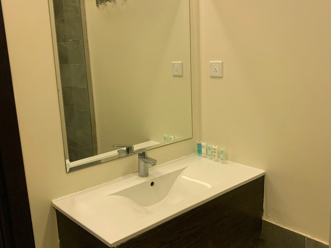 Grand Lily Hotel Suites主图