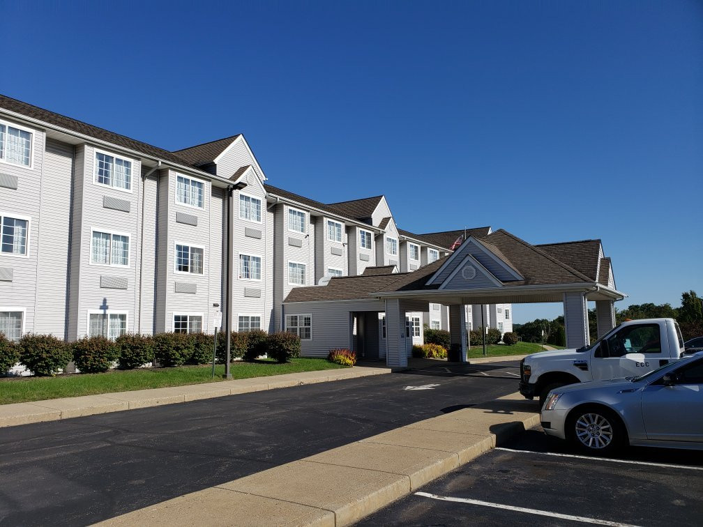 艾康诺洛奇套房酒店主图