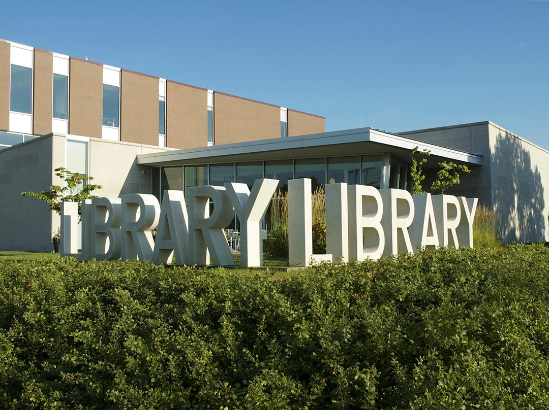 Champaign Public Library景点图片