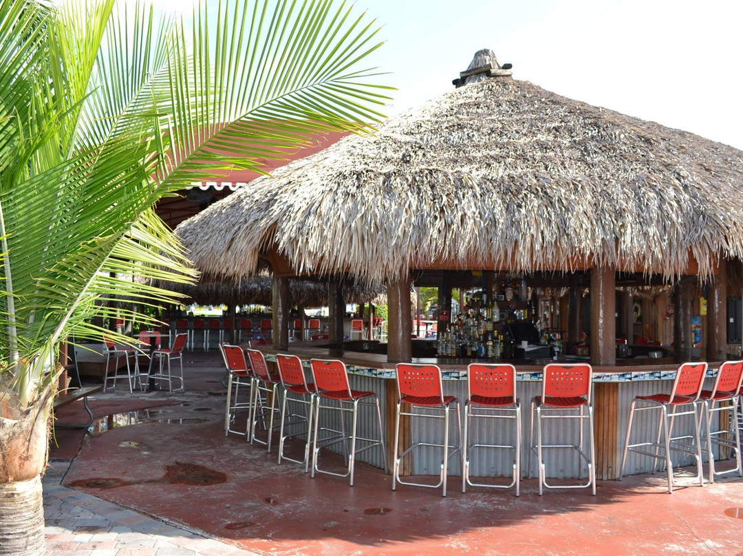 Cafe 27 Bar & Restaurant-韦斯顿必去景点