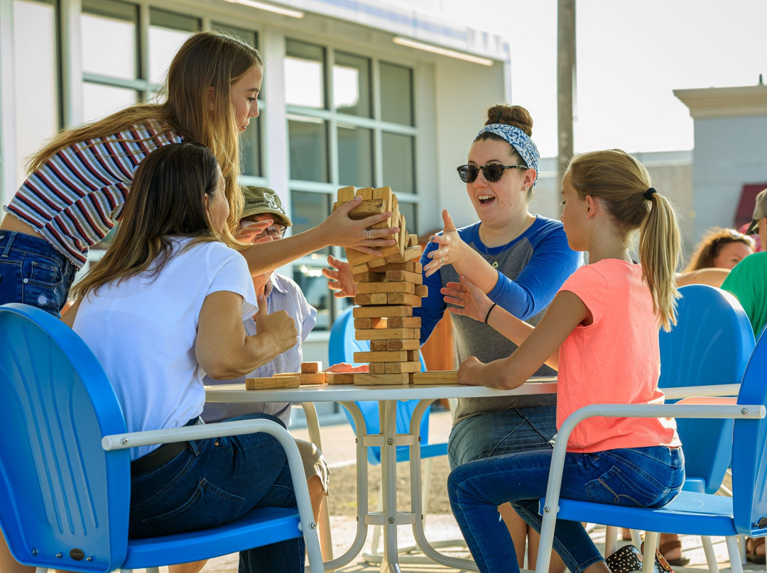 Visit Edmond-埃德蒙必去景点