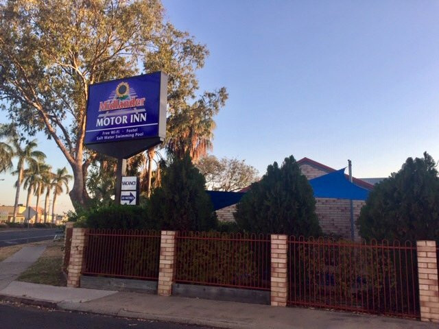 Midlander Motor Inn