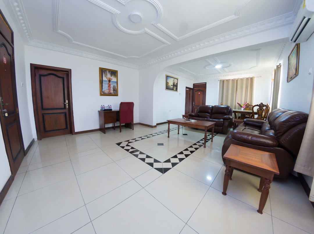 Royal Elmount Hotel主图