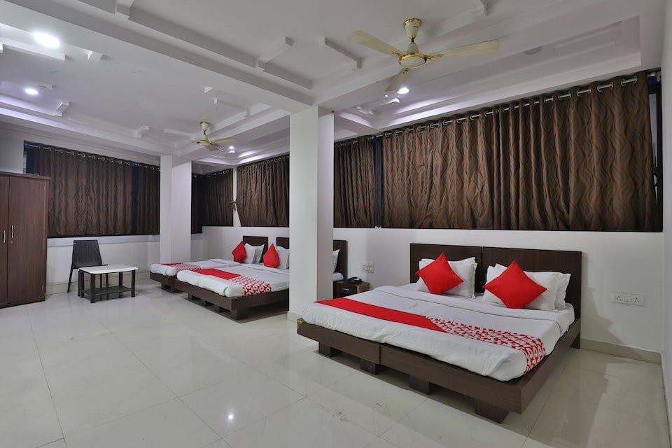 OYO 28441 Hotel Ashirwad主图