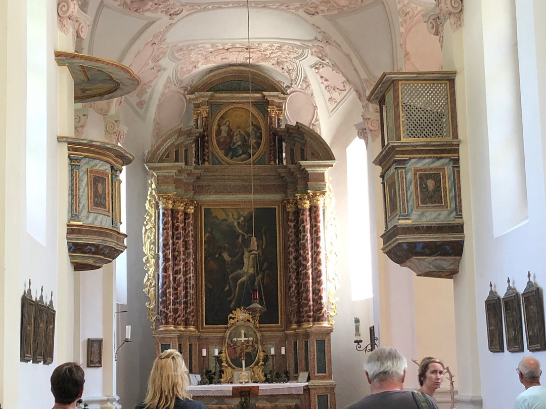 St. Bartholomew's Church景点图片